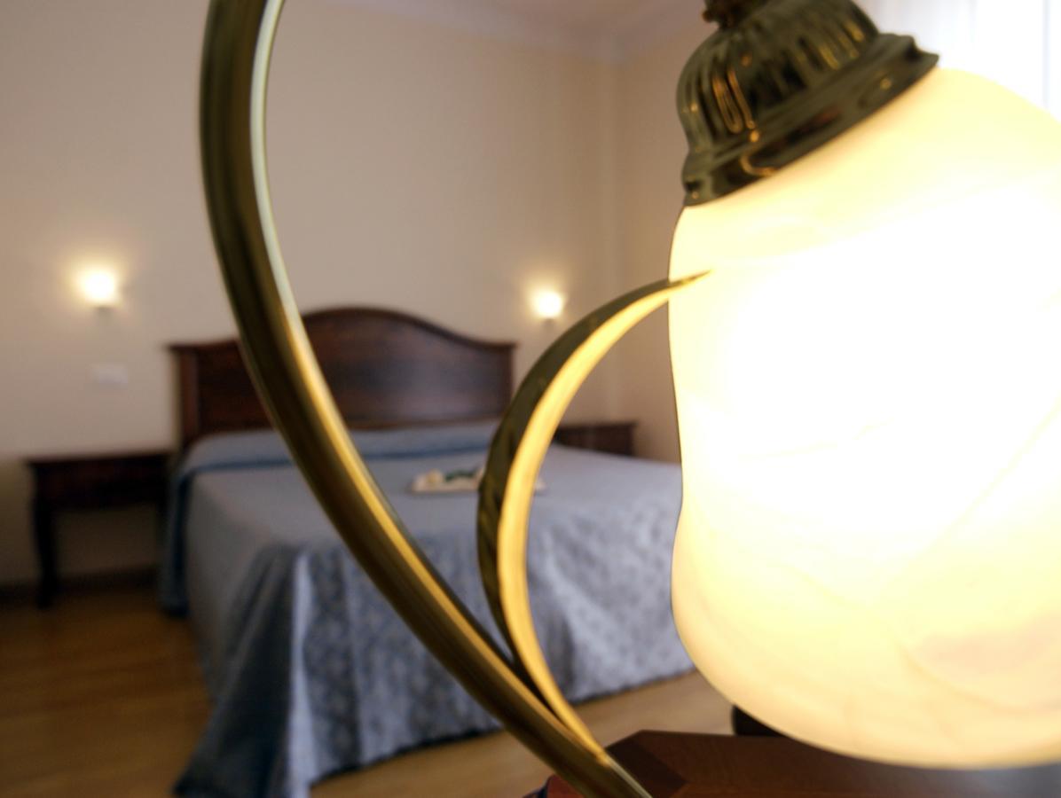 Hotel Belvedere Torri Del Benaco Eksteriør bilde